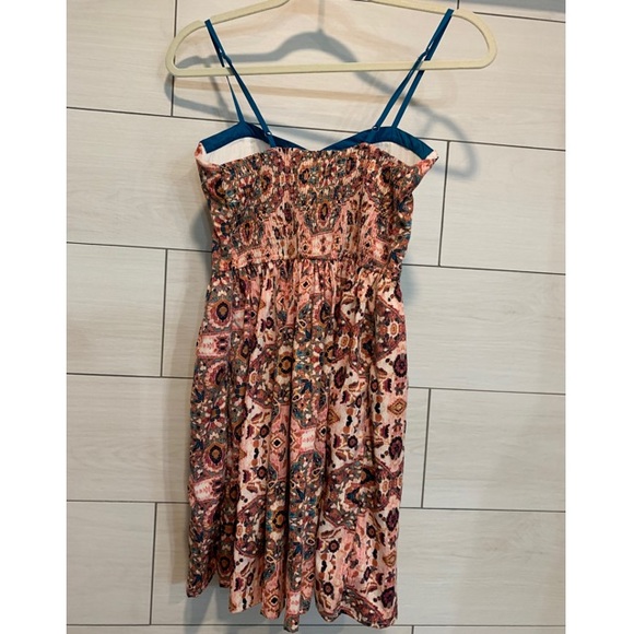 Pattern Dress - Picture 2 of 6